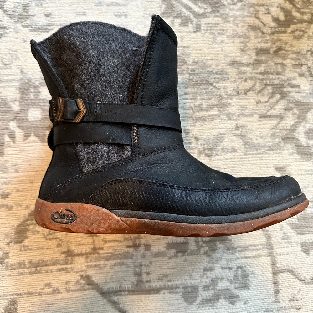Black Chaco leather and wool boots
